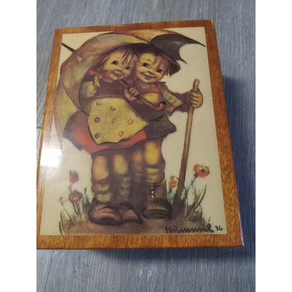 Vintage Hummel Music Box - Picture 2 of 3